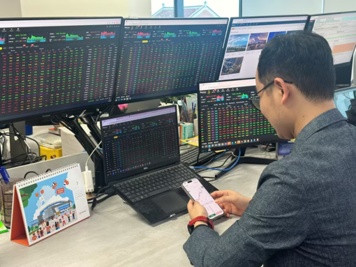 VN - Index lập đỉnh lịch sử: Dòng tiền luân chuyển và kỳ vọng ngưỡng 2.000 điểm