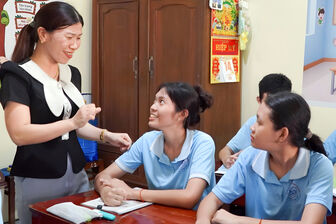Người gieo tiếng nói cho trẻ khuyết tật