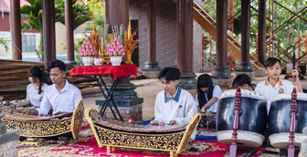 Người trẻ giữ hồn văn hóa Khmer