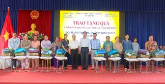 Trao 200 phần quà cho người khuyết tật có hoàn cảnh khó khăn tại xã Nhơn Mỹ