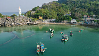 Hòn Nghệ mùa biển lặng
