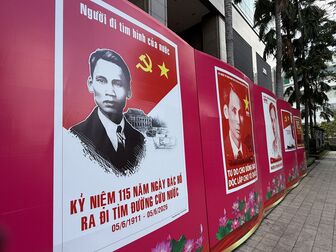 Khai mạc triển lãm tranh cổ động, ảnh tư liệu về Chủ tịch Hồ Chí Minh