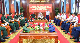 Tư lệnh Bộ đội Biên phòng thăm, làm việc tại Bộ Tư lệnh Vùng Cảnh sát biển 4