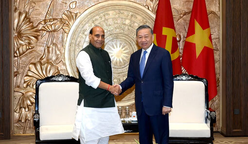 [Ảnh] Tổng Bí thư, Chủ tịch nước Tô Lâm tiếp Bộ trưởng Quốc phòng Ấn Độ Rajnath Singh
