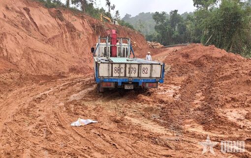 Khuyến cáo người và phương tiện không lưu thông qua đèo Gia Bắc (Lâm Đồng) do sạt lở