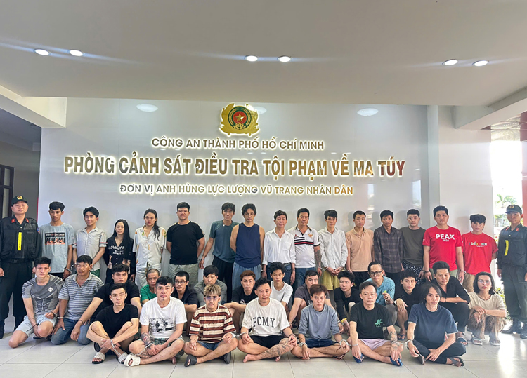 Triệt phá đường dây ma túy quy mô lớn, bắt giữ 74 đối tượng tại TP Hồ Chí Minh
