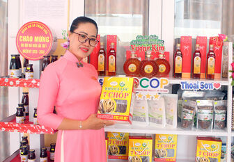 Tiếp sức sản phẩm OCOP ở Thoại Sơn