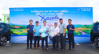 VinFast bàn giao 103 xe Limo Green làm xe công vụ cho tỉnh An Giang