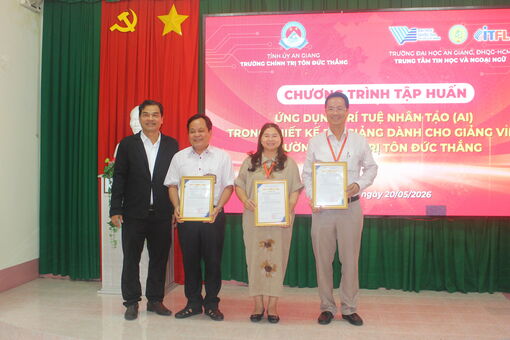 Trường Chính trị Tôn Đức Thắng tập huấn ứng dụng trí tuệ nhân tạo trong thiết kế bài giảng