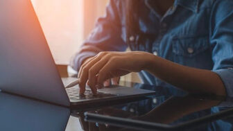 Những dấu hiệu pin laptop sắp "đột tử"