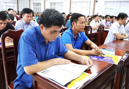 Tập huấn chống khai thác IUU đến ngư dân An Giang