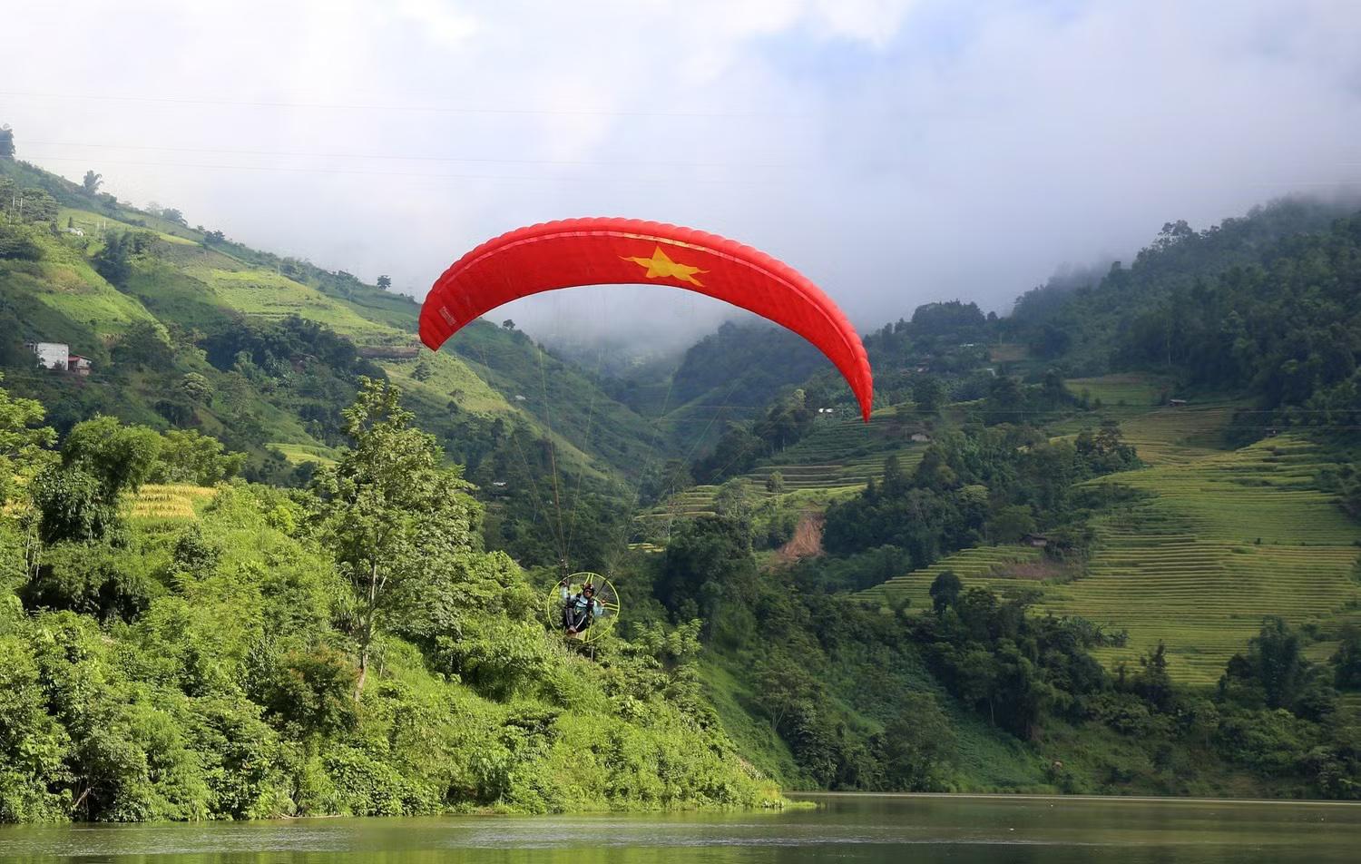 Bảo vệ "ngôi nhà xanh": Hành động từ địa phương để tương lai phát triển bền vững