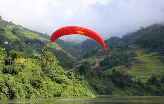 Bảo vệ "ngôi nhà xanh": Hành động từ địa phương để tương lai phát triển bền vững