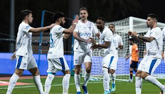Thắng Al Fayha, Al Hilal vẫn ngậm ngùi với ngôi á quân