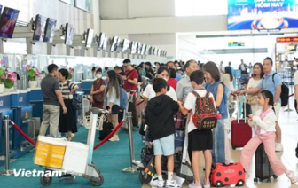 Trên 105.000 người kinh doanh bị tạm hoãn xuất cảnh với thuế nợ 61.000 tỷ đồng