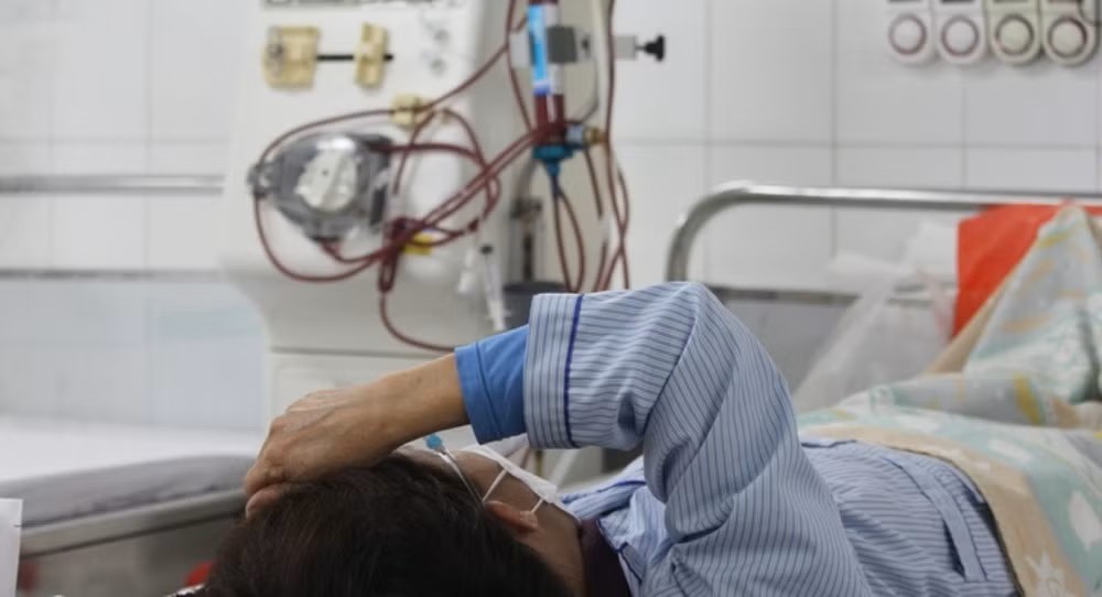 Người trẻ và cái giá đắt của những thói quen “bào mòn” thận