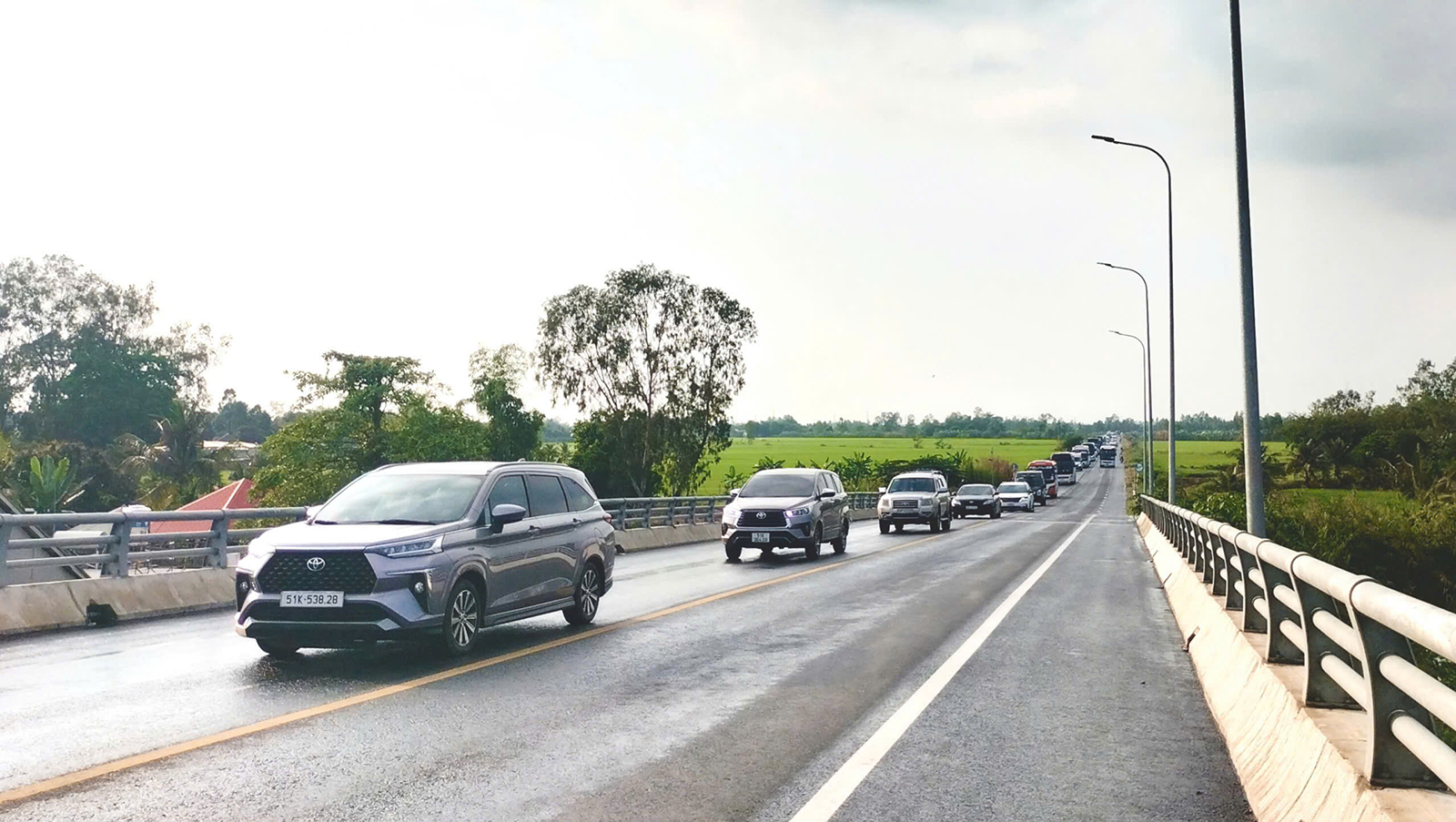 Nỗi lo trên tuyến tránh Long Xuyên