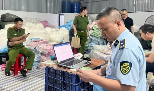 Hưng Yên: Phát hiện, xử lý hình sự cơ sở sản xuất băng vệ sinh giả quy mô lớn