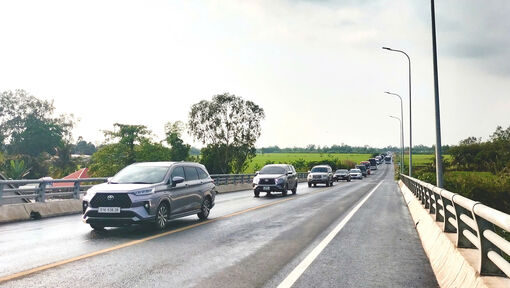 Nỗi lo trên tuyến tránh Long Xuyên