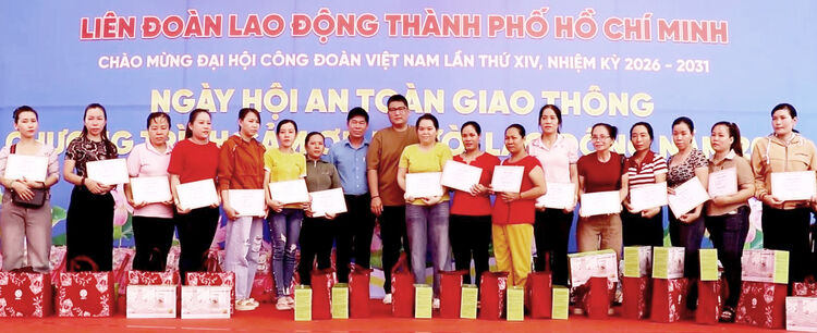 Doanh nghiệp TP.HCM tặng hơn 1.300 chỉ vàng tri ân công nhân