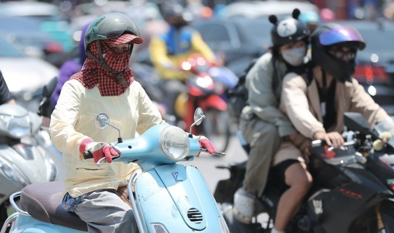 Bắc Bộ và Trung Bộ tiếp tục nắng nóng gay gắt, có nơi trên 40 độ C