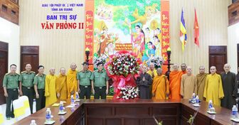 Giám đốc Công an tỉnh An Giang Nguyễn Văn Hận thăm, chúc mừng Đại lễ Phật đản Phật lịch 2570