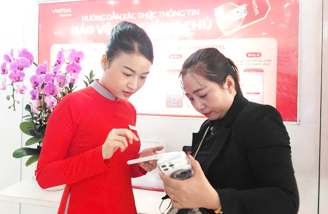 Viettel An Giang tăng tốc hỗ trợ xác thực thông tin thuê bao