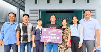 Mái ấm dựng niềm tin