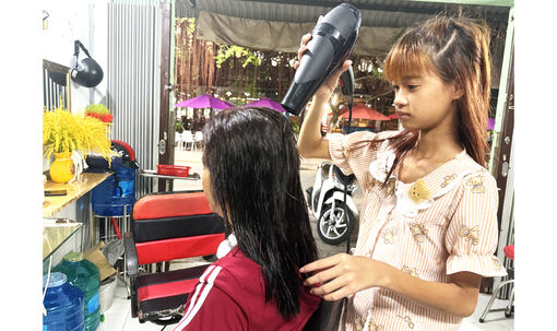 Gác tuổi thơ lên vai