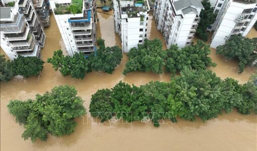 Trung Quốc ứng phó mưa lũ diện rộng