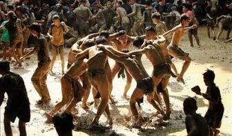 Trải nghiệm lễ hội dân gian độc đáo của vùng Kinh Bắc