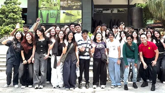 Chạm vào văn hóa Việt Nam-Singapore
