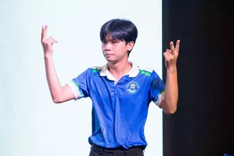 Nam sinh khiếm thính làm AI đọc chữ Braille cho người khiếm thị, giành giải đặc biệt 100 triệu đồng