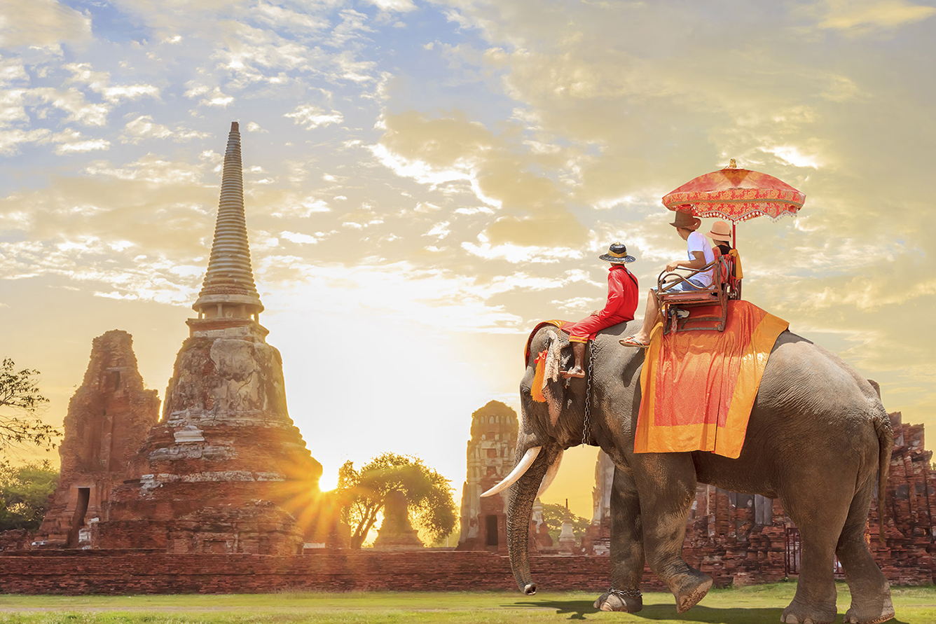 Gợi ý những hành trình khám phá Đông Nam Á đầy sắc màu cùng Du Lịch Việt