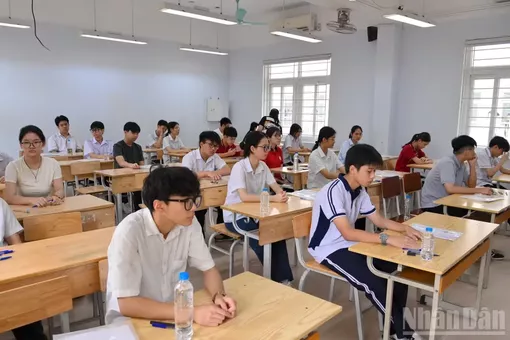 "Trăng trong rừng và những đứa trẻ" vào đề thi ngữ văn lớp 10 Hà Nội