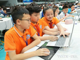 Bảo vệ trẻ em trên không gian mạng là ưu tiên cấp bách toàn cầu