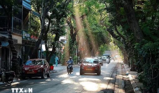 Thời tiết ngày 1/6: Bắc Bộ nắng nóng gay gắt, Nam Bộ và Tây Nguyên mưa dông