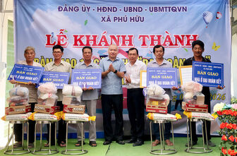 Những mái nhà của tình đoàn kết