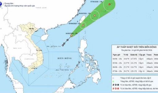 Áp thấp nhiệt đới cách đặc khu Hoàng Sa khoảng 650km