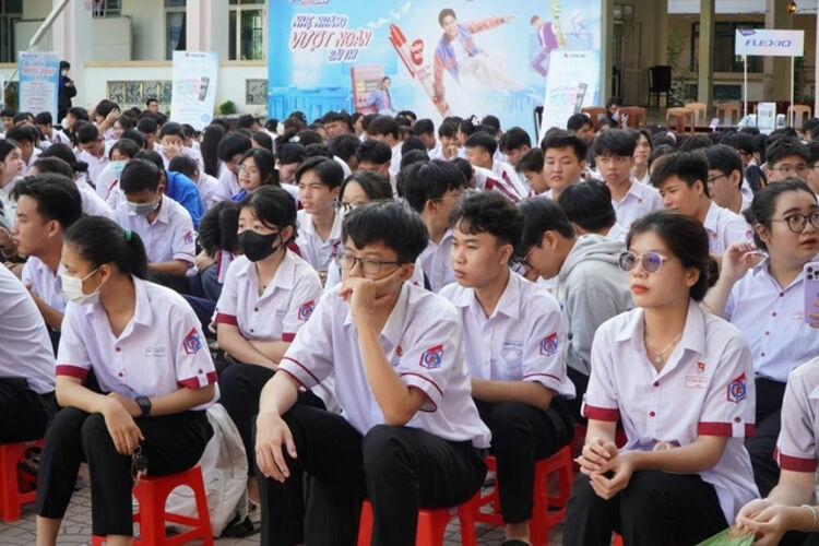Khoảng 10.000 học sinh Cần Thơ không được vào lớp 10 công lập