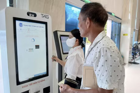 Bộ Y tế yêu cầu đẩy mạnh chuyển đổi số, nâng cao chất lượng khám chữa bệnh