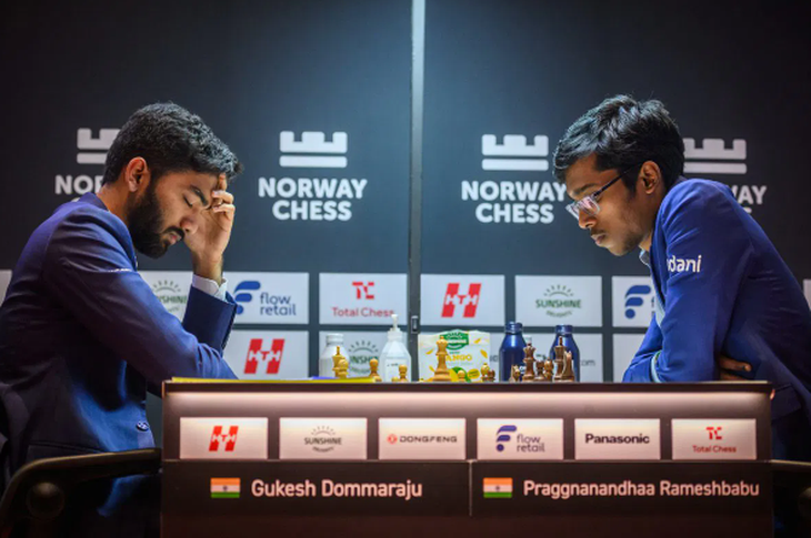 Thần đồng 20 tuổi hạ gục Carlsen và Vua cờ Gukesh chỉ trong 2 ngày