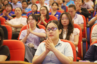 Liên đoàn Lao động tỉnh An Giang tuyên truyền nâng cao năng lực số, an toàn số và phúc lợi số cho công nhân, lao động