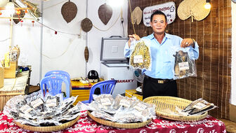 Giữ nghề làm khô cá đồng U Minh Thượng