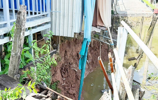 Sạt lở tại tuyến sông Nam Kênh 10 Châu Phú