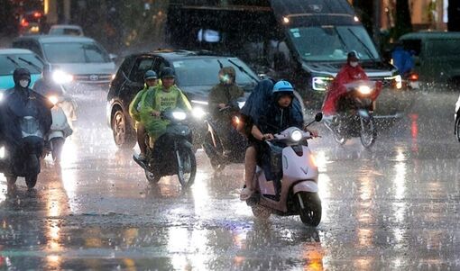 Thời tiết ngày 9/6: Không khí lạnh gây mưa lớn diện rộng ở Bắc Bộ, cảnh báo lũ quét và sạt lở đất