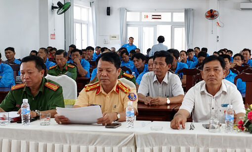 Tuyên truyền Luật Trật tự, an toàn giao thông đến người dân phường Hà Tiên