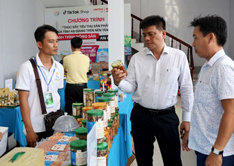 Động lực mới từ kết nối thương mại biên giới