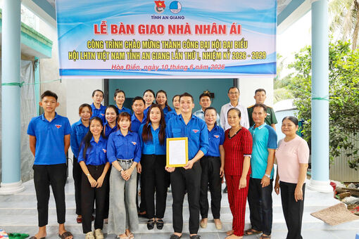 Tỉnh đoàn An Giang bàn giao nhà Nhân ái cho thanh niên xã Hòa Điền