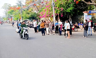 Công an phường Châu Đốc kịp thời đưa thí sinh ngủ quên đến điểm thi tốt nghiệp THPT
